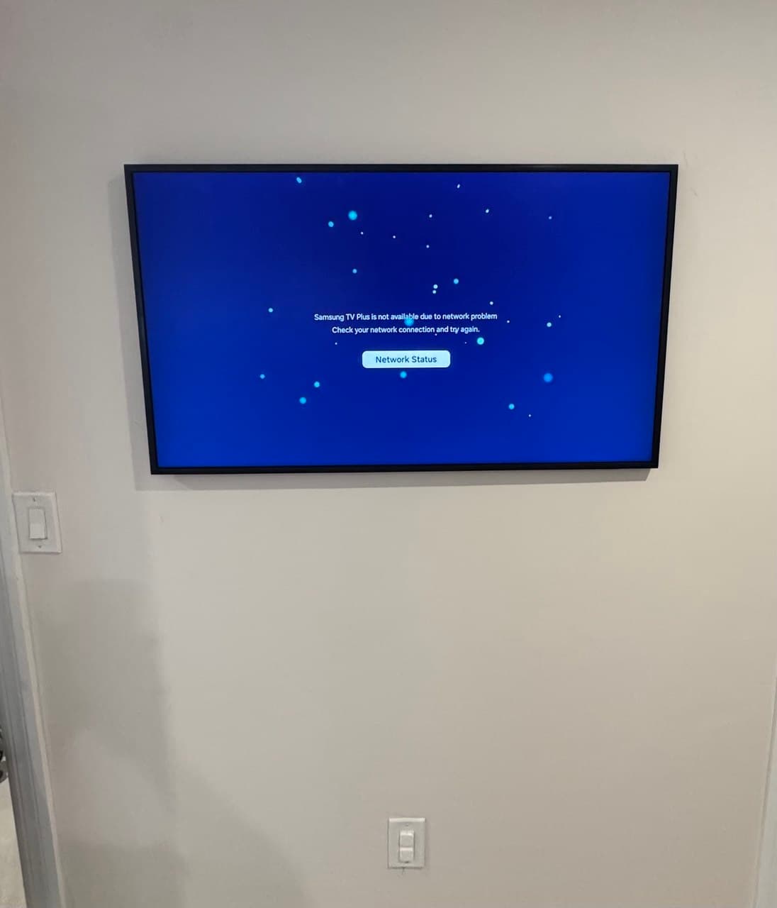 TV Mounting in Miami: DIY, Big-Box, or Local Pro?